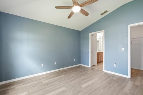 House in Lakeland, Florida 3 bedrooms, 128.21 sq.m. № 2317346 - photo 14