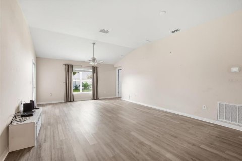 House in Lakeland, Florida 3 bedrooms, 128.21 sq.m. № 2317346 - photo 4