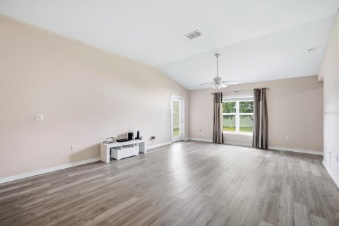 House in Lakeland, Florida 3 bedrooms, 128.21 sq.m. № 2317346 - photo 5