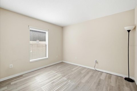House in Lakeland, Florida 3 bedrooms, 128.21 sq.m. № 2317346 - photo 13