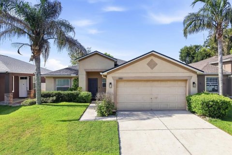 House in Lakeland, Florida 3 bedrooms, 128.21 sq.m. № 2317346
