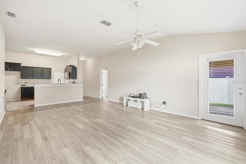 House in Lakeland, Florida 3 bedrooms, 128.21 sq.m. № 2317346 - photo 6