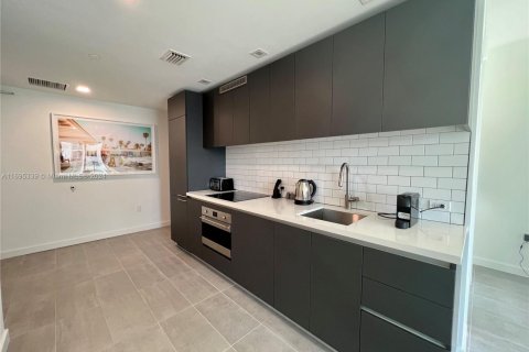 Copropriété à vendre à Miami, Floride: 39.02 m2 № 1940923 - photo 4