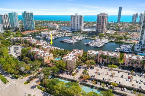 Condominio en venta en Aventura, Florida, 3 dormitorios, 122.63 m2 № 2035083 - foto 5