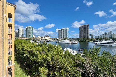 Condominio en venta en Aventura, Florida, 3 dormitorios, 122.63 m2 № 2035083 - foto 4