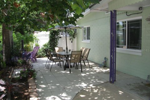 Casa en alquiler en New Smyrna Beach, Florida, 2 dormitorios № 1719525 - foto 15