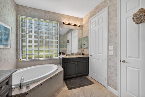 Casa en venta en Port St. Lucie, Florida, 3 dormitorios, 215.72 m2 № 2270708 - foto 26
