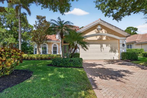 Casa en Port St. Lucie, Florida 3 dormitorios, 215.72 m2 № 2270708
