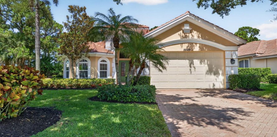 Casa en Port St. Lucie, Florida 3 dormitorios, 215.72 m2 № 2270708