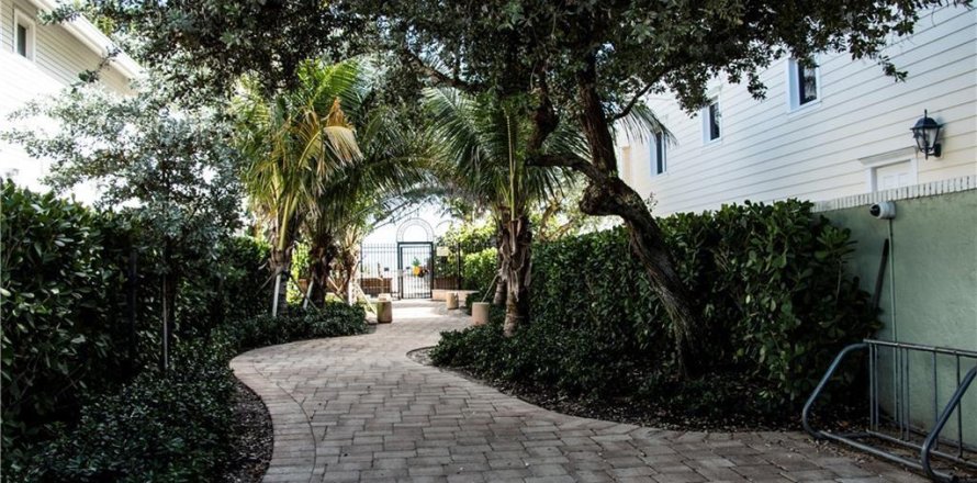 House in Pompano Beach, Florida 3 bedrooms, 160.91 sq.m. № 1177019