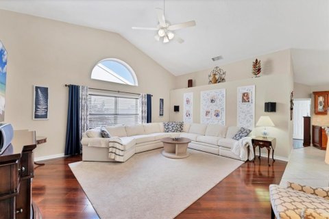 House in Bradenton, Florida 3 bedrooms, 216.28 sq.m. № 1746525 - photo 13