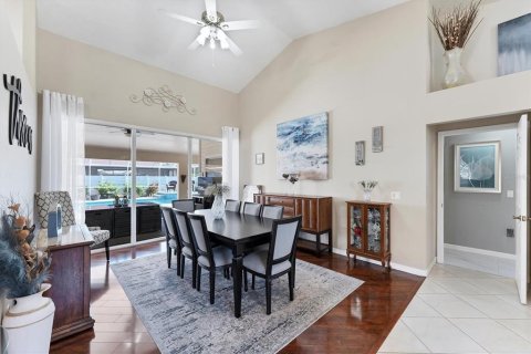 House in Bradenton, Florida 3 bedrooms, 216.28 sq.m. № 1746525 - photo 6