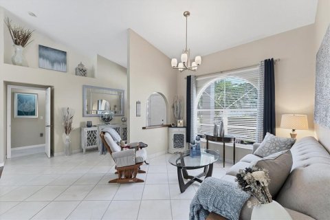 House in Bradenton, Florida 3 bedrooms, 216.28 sq.m. № 1746525 - photo 5