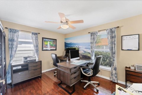 House in Bradenton, Florida 3 bedrooms, 216.28 sq.m. № 1746525 - photo 24