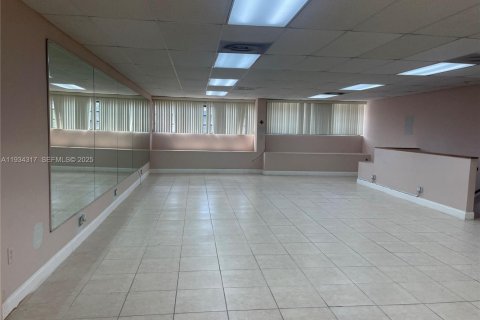 Immobilier commercial à vendre à Cutler Bay, Floride № 1992673 - photo 6