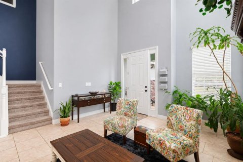 Casa en venta en Deltona, Florida, 5 dormitorios, 355.63 m2 № 2223483 - foto 8