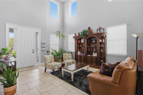 Casa en venta en Deltona, Florida, 5 dormitorios, 355.63 m2 № 2223483 - foto 7