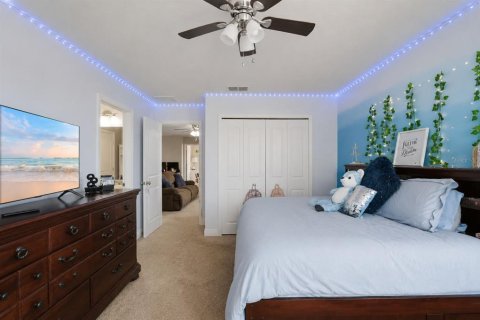 Casa en venta en Deltona, Florida, 5 dormitorios, 355.63 m2 № 2223483 - foto 22