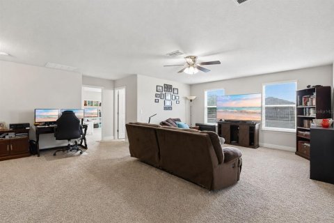 Casa en venta en Deltona, Florida, 5 dormitorios, 355.63 m2 № 2223483 - foto 30