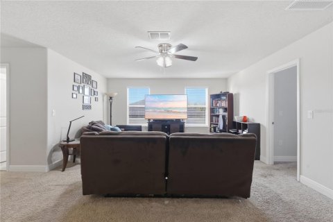 Casa en venta en Deltona, Florida, 5 dormitorios, 355.63 m2 № 2223483 - foto 29
