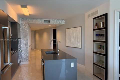 Copropriété à vendre à Bay Harbor Islands, Floride: 2 chambres, 106.19 m2 № 1979158 - photo 6