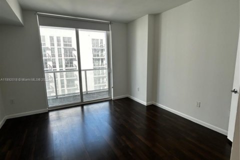 Condominio en alquiler en Miami, Florida, 1 dormitorio, 74.88 m2 № 1943967 - foto 8