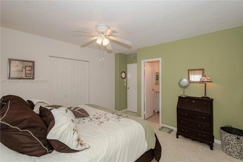 Condominio en venta en Lauderdale Lakes, Florida, 2 dormitorios, 87.7 m2 № 1987741 - foto 21