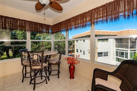 Condominio en venta en Lauderdale Lakes, Florida, 2 dormitorios, 87.7 m2 № 1987741 - foto 18