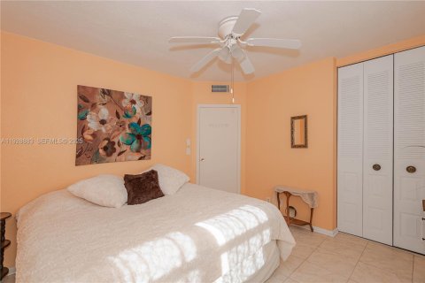 Condominio en venta en Lauderdale Lakes, Florida, 2 dormitorios, 87.7 m2 № 1987741 - foto 25