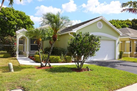 House in Davie, Florida 2 bedrooms, 121.7 sq.m. № 1731742 - photo 3