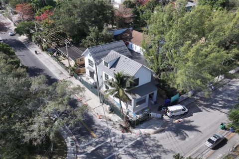 Townhouse in Miami, Florida 4 bedrooms, 201.6 sq.m. № 1217022 - photo 4