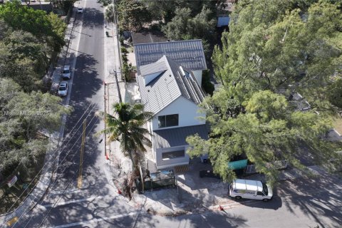 Townhouse in Miami, Florida 4 bedrooms, 201.6 sq.m. № 1217022 - photo 10