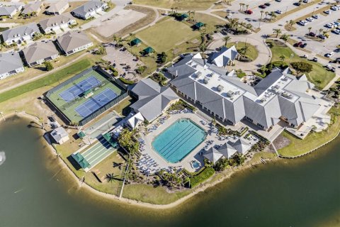 House in Port Charlotte, Florida 2 bedrooms, 134.06 sq.m. № 2321610 - photo 22