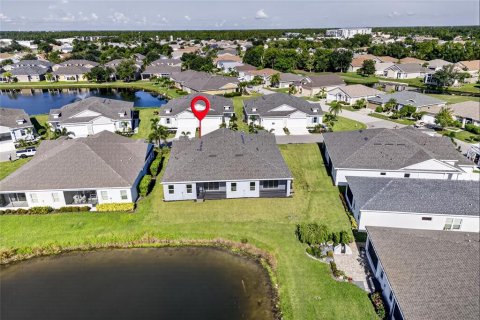 House in Port Charlotte, Florida 2 bedrooms, 134.06 sq.m. № 2321610 - photo 3