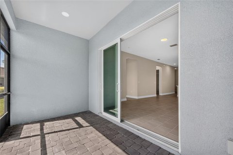House in Port Charlotte, Florida 2 bedrooms, 134.06 sq.m. № 2321610 - photo 11