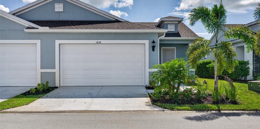 House in Port Charlotte, Florida 2 bedrooms, 134.06 sq.m. № 2321610