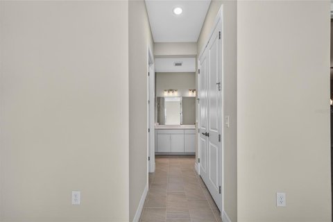 House in Port Charlotte, Florida 2 bedrooms, 134.06 sq.m. № 2321610 - photo 16