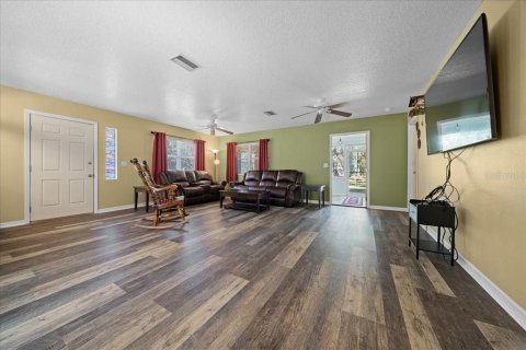 House in Inglis, Florida 2 bedrooms, 144.37 sq.m. № 2105103 - photo 6