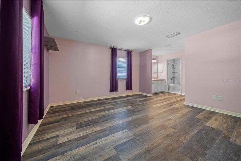 House in Inglis, Florida 2 bedrooms, 144.37 sq.m. № 2105103 - photo 13
