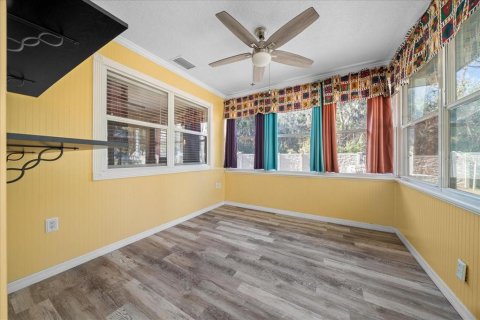 House in Inglis, Florida 2 bedrooms, 144.37 sq.m. № 2105103 - photo 11