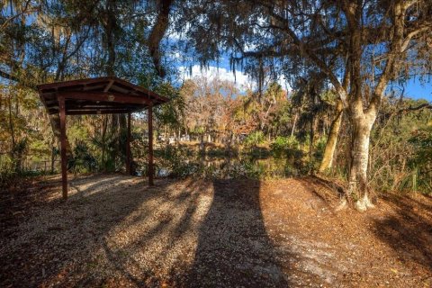 House in Inglis, Florida 2 bedrooms, 144.37 sq.m. № 2105103 - photo 28