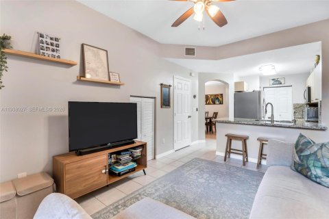 Townhouse in Dania Beach, Florida 3 bedrooms, 129.23 sq.m. № 2005014 - photo 14