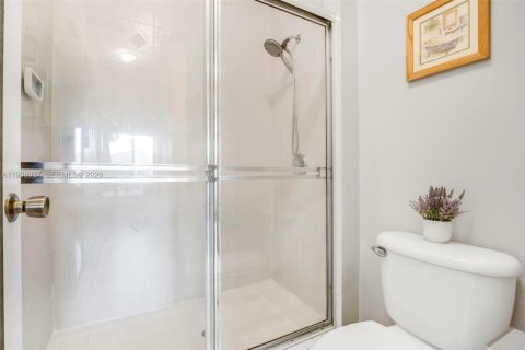 Townhouse in Dania Beach, Florida 3 bedrooms, 129.23 sq.m. № 2005014 - photo 25