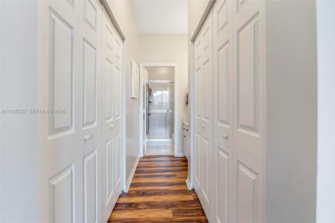 Townhouse in Dania Beach, Florida 3 bedrooms, 129.23 sq.m. № 2005014 - photo 20