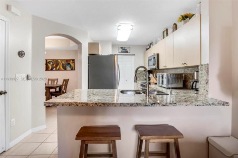 Townhouse in Dania Beach, Florida 3 bedrooms, 129.23 sq.m. № 2005014 - photo 7