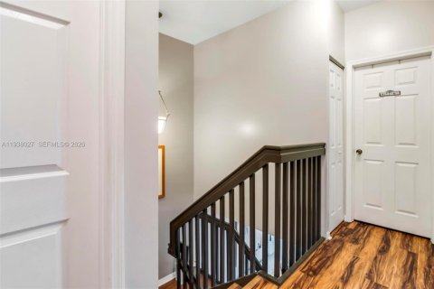 Townhouse in Dania Beach, Florida 3 bedrooms, 129.23 sq.m. № 2005014 - photo 19