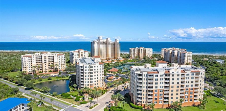 Condominio en New Smyrna Beach, Florida, 3 dormitorios  № 2418855