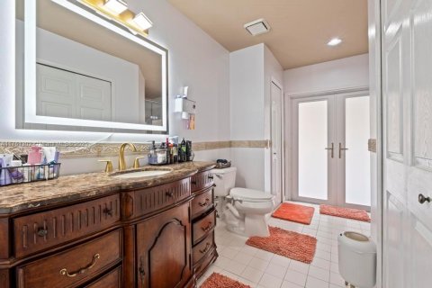 House in Royal Palm Beach, Florida 3 bedrooms, 147.62 sq.m. № 1706047 - photo 24