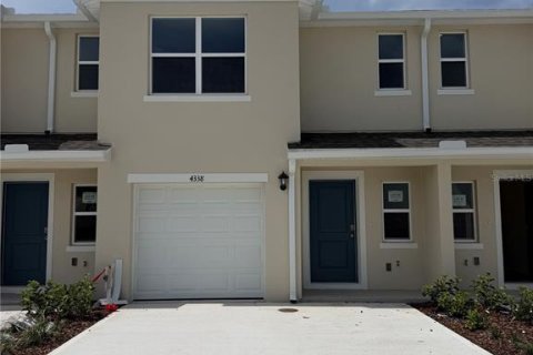 Townhouse in Kissimmee, Florida 3 bedrooms, 135.92 sq.m. № 2115136