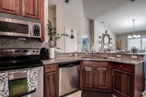 Touwnhouse à vendre à New Port Richey, Floride: 2 chambres, 109.25 m2 № 1737044 - photo 13
